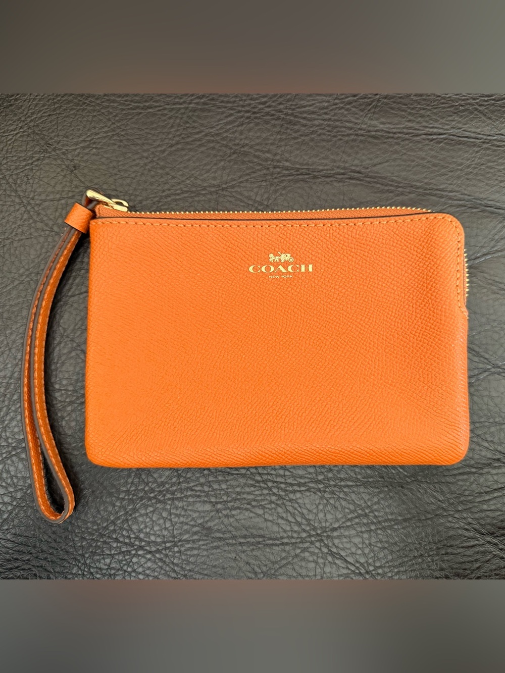 NWOT Coach Crossgrain Leather Corner Zip Wristlet - Vibrant Orange